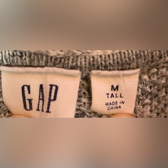 GAP Women’s Hoodie Long Sleeve Gray Sweater Sz  M Drawstring Neckline Excellent - Picture 3 of 5